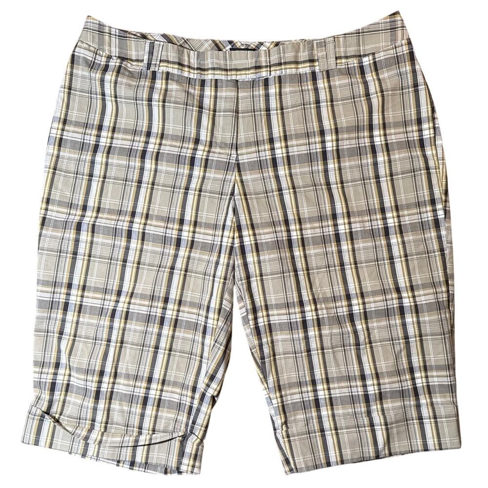 Avenue Stretch Perfect Plaid Bermuda Shorts Size 18 in Tan/Brown/Cream